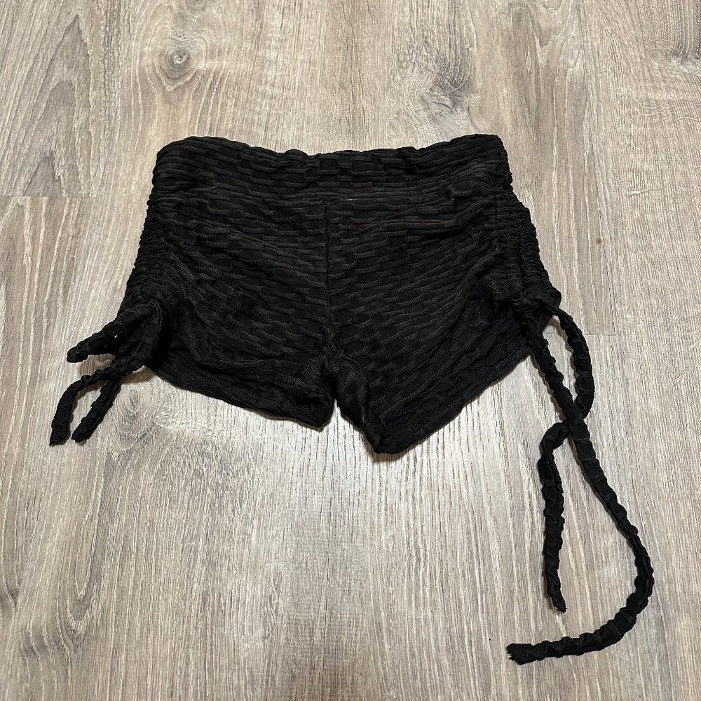 Scrunch-Butt, Tie Side booty shorts